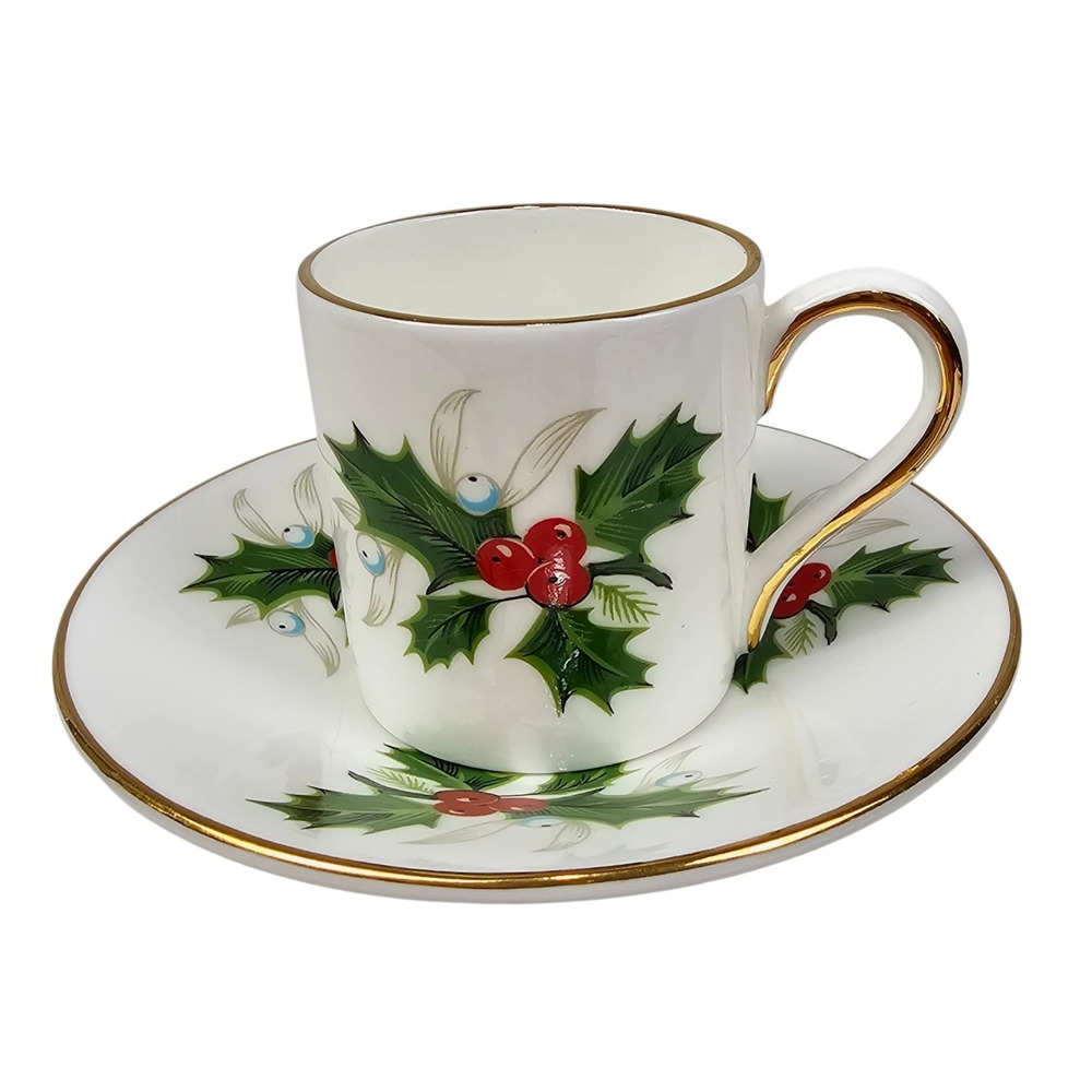 Royal Grafton Danbury Mint Holly Mistletoe Bone China‎ Demitasse Cup Saucer Set